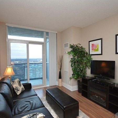 Urban Furnished Suites - ミシサガ エクステリア 写真