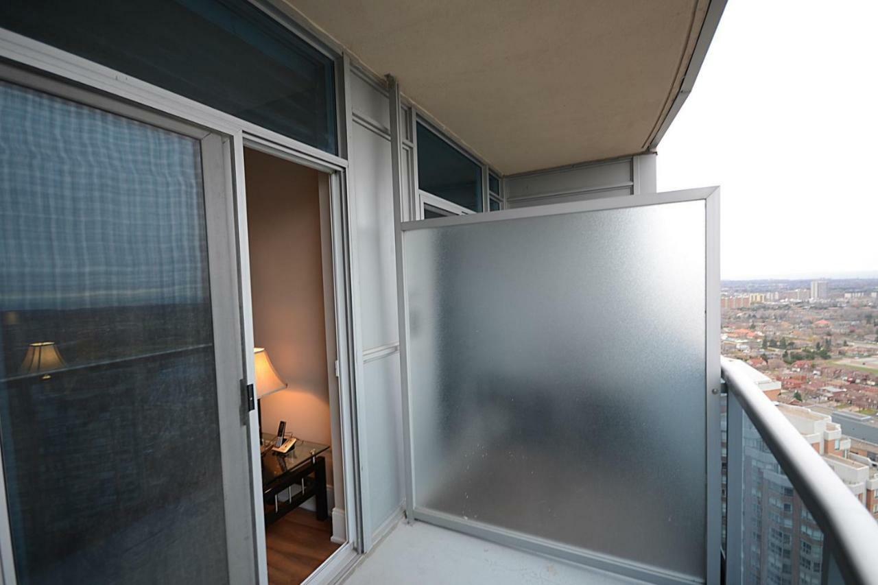 Urban Furnished Suites - ミシサガ エクステリア 写真