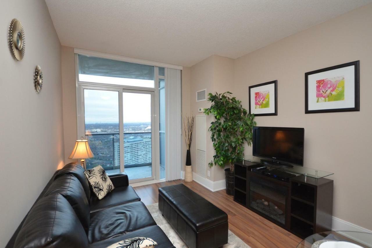 Urban Furnished Suites - ミシサガ エクステリア 写真