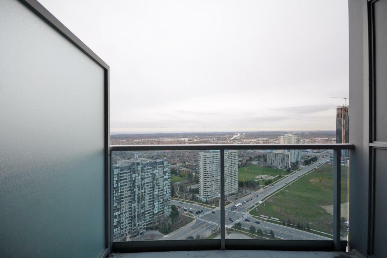 Urban Furnished Suites - ミシサガ エクステリア 写真