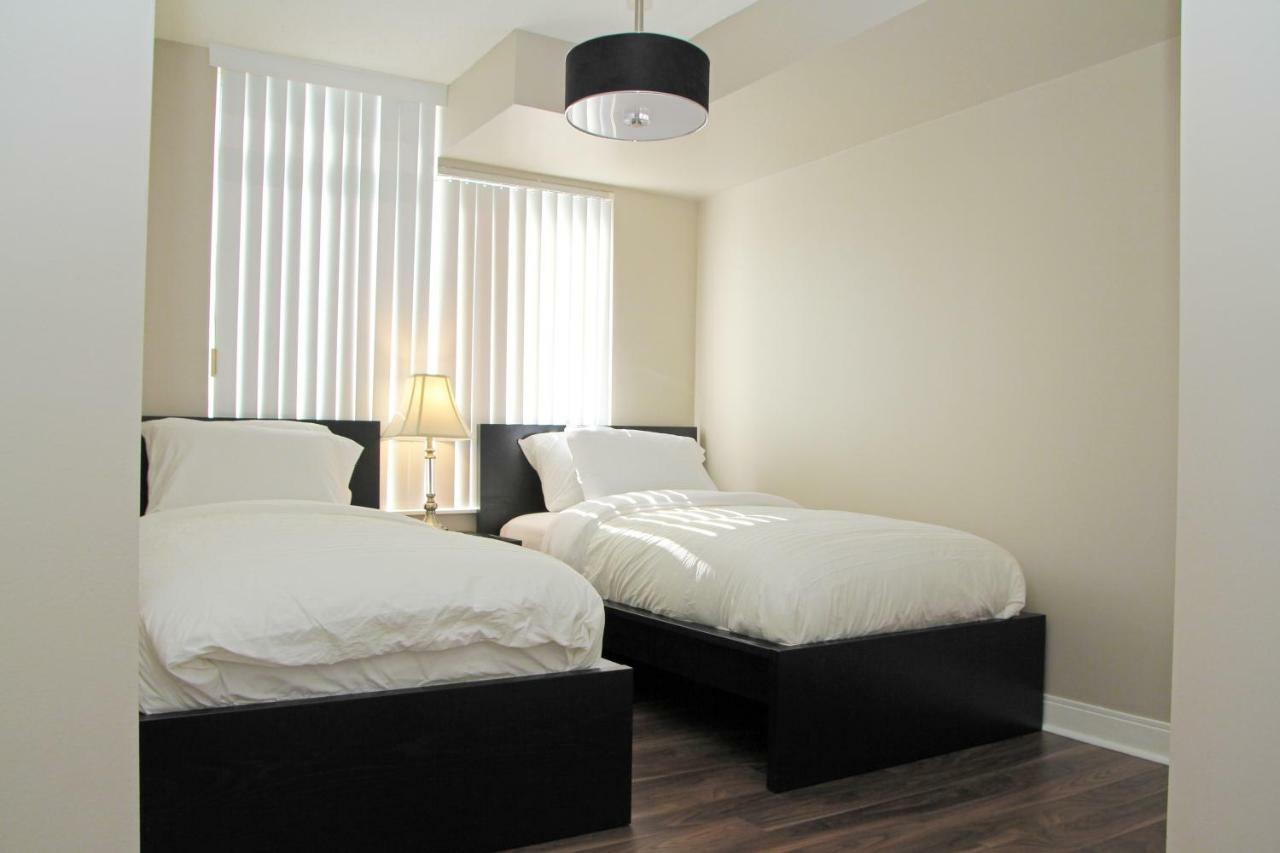 Urban Furnished Suites - ミシサガ エクステリア 写真