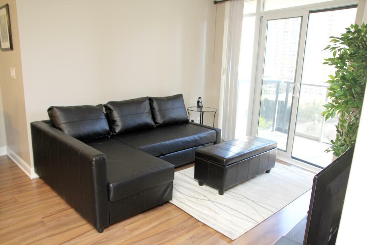 Urban Furnished Suites - ミシサガ エクステリア 写真